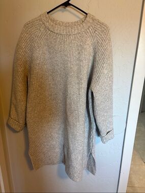 H&M Heathered Oatmeal Ribbed Crewneck Tunic Sweater